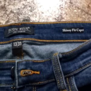 Judy Blues Capris